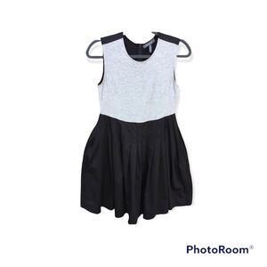 Gracia Grey Heathered Colorblock Black Pleated Scoopneck Mini Dress